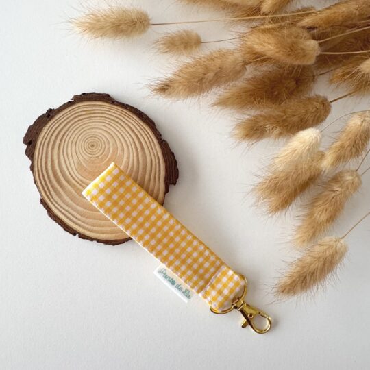 Llavero vichy amarillo